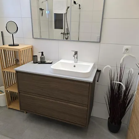 Laendle Lodge, Nahe Bregenz, Lindau Und Bodensee Apartman *